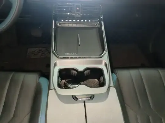 JETOUR Shanhai L6 2024 (14100 км)