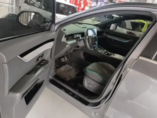 JETOUR Shanhai L6 2024 (14100 км)