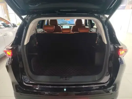 JETOUR Shanhai L7 2024 (6100 км)