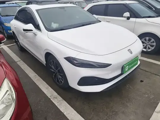 Roewe D7 2025 (5700 км)