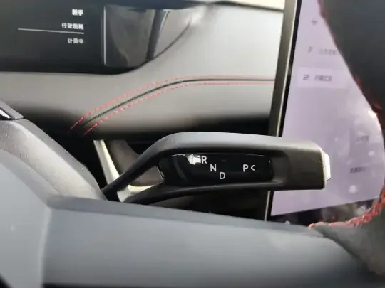 Xiaomi Auto SU7 Ultra 2025 (7400 км)