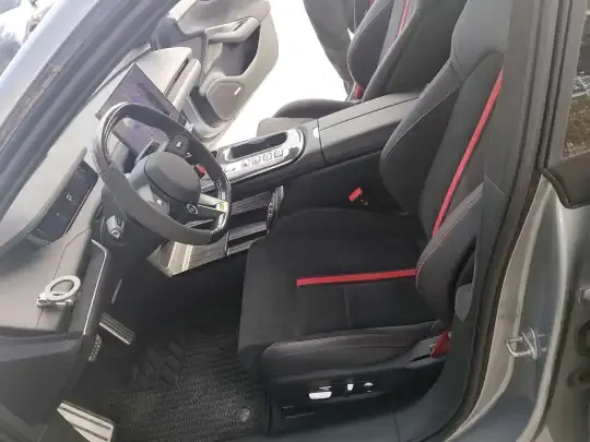 Xiaomi Auto SU7 Ultra 2025 (7400 км)