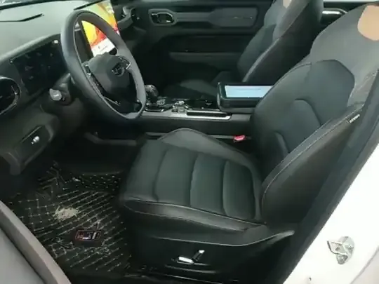 Geely Auto Cowboy 2025 (6800 км)