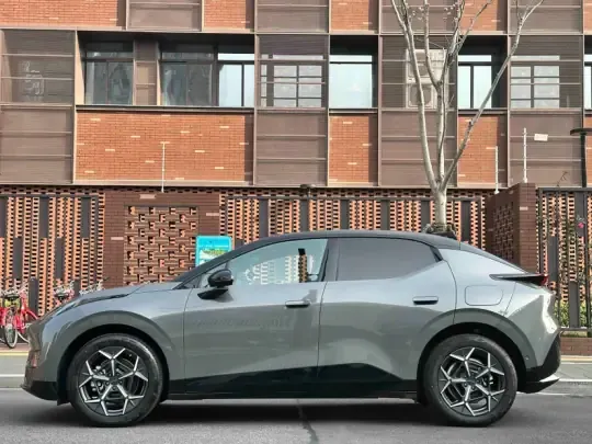 Lynk & Co Z20 2025 (9100 км)