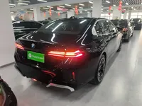 BMW 5 Series 2025 (4200 км)