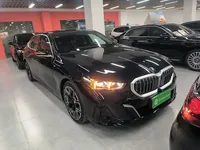 BMW 5 Series 2025 (4200 км)
