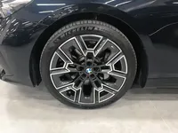 BMW 5 Series 2025 (4200 км)