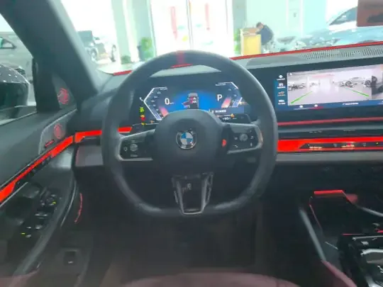 BMW 5 Series 2025 (8300 км)