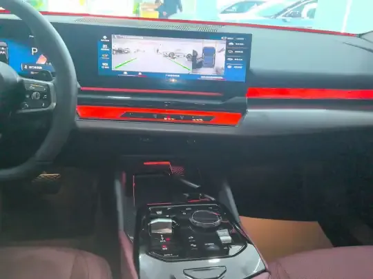 BMW 5 Series 2025 (8300 км)