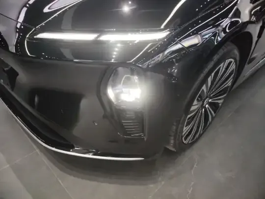 Nio ET9 2025 (29700 км)