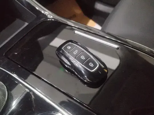 Ford Equator Sport New Energy 2025 (12800 км)