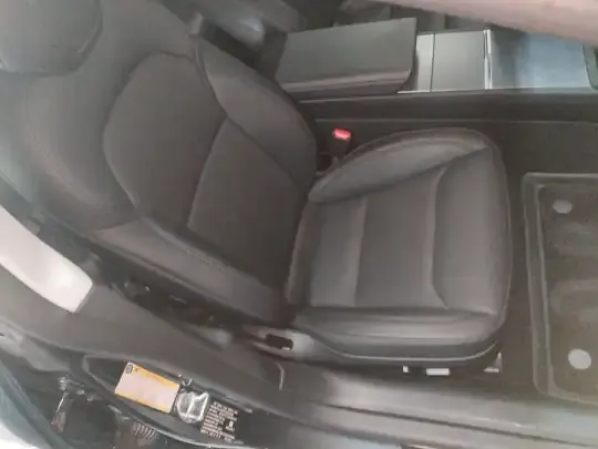 Tesla Model 3 2025 (16299 км)