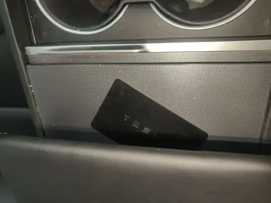 Tesla Model Y 2025 (31400 км)
