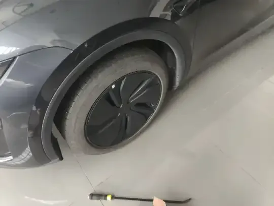 Tesla Model Y 2025 (31400 км)
