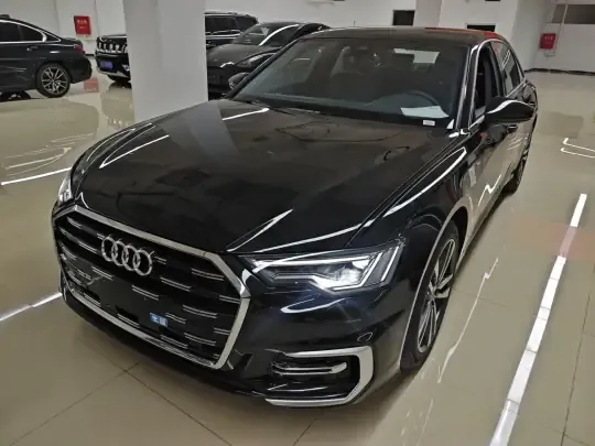 Audi A6L 2025 (1200 км)