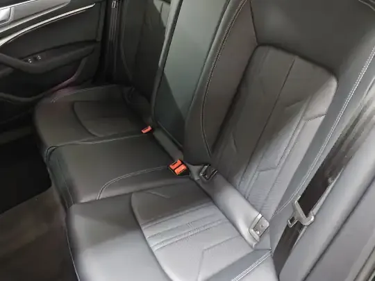 Audi A6L 2025 (1200 км)