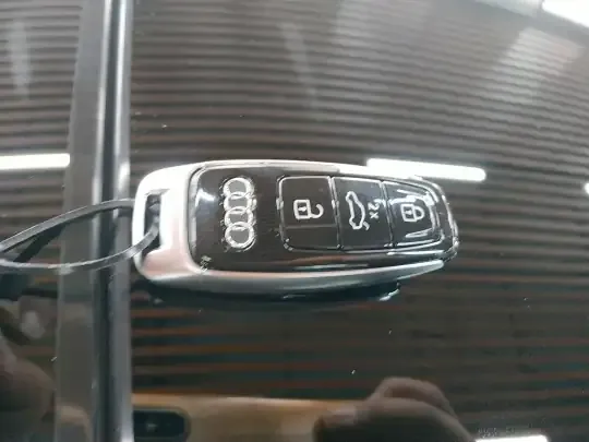 Audi A6L 2025 (5600 км)