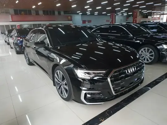 Audi A6L 2025 (5600 км)