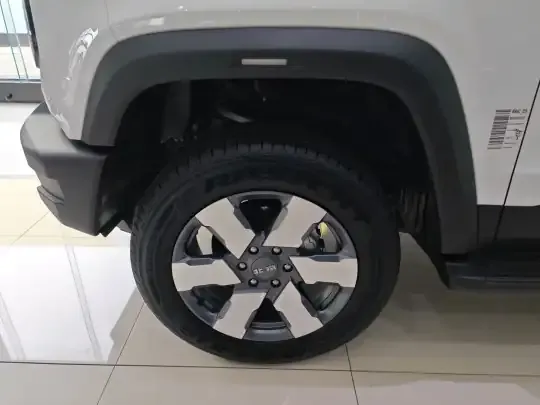 BAIC Off-Road BJ40 Electric Drive 2025 (5100 км)