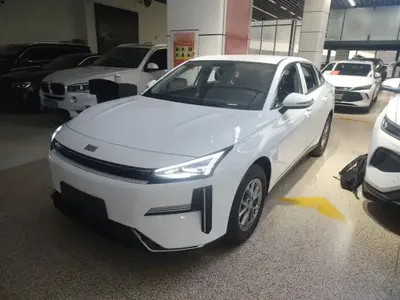 Geely Galaxy L6 2025 (100 км)