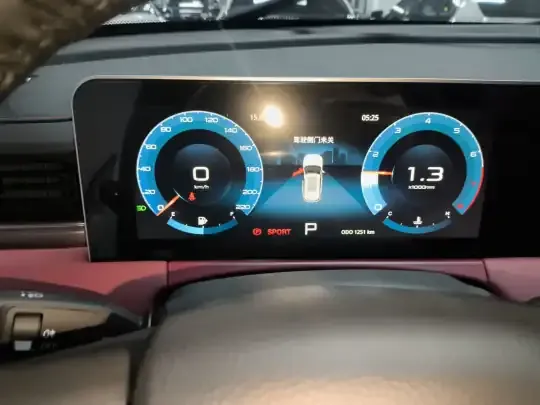 JETOUR X70 PLUS 2025 (1200 км)