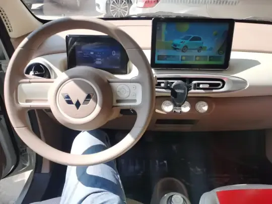 Wuling Hongguang MINIEV 2025 (42400 км)