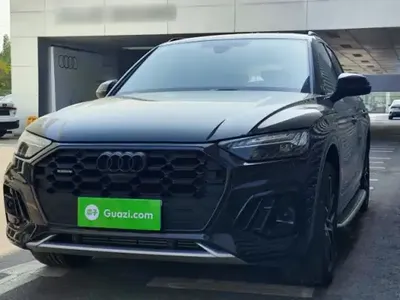 Audi Q5L 2025 (8200 км)