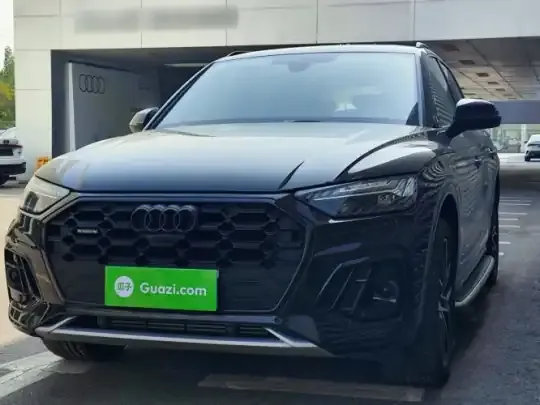 Audi Q5L 2025 (8200 км)
