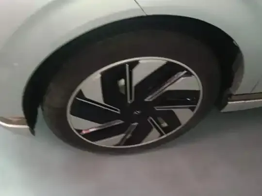 Dongfeng eπ eπ008 2025 (16300 км)