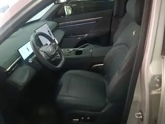 Dongfeng eπ eπ008 2025 (16300 км)