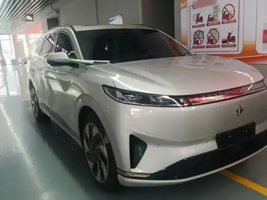 Dongfeng eπ eπ008 2025 (16300 км)