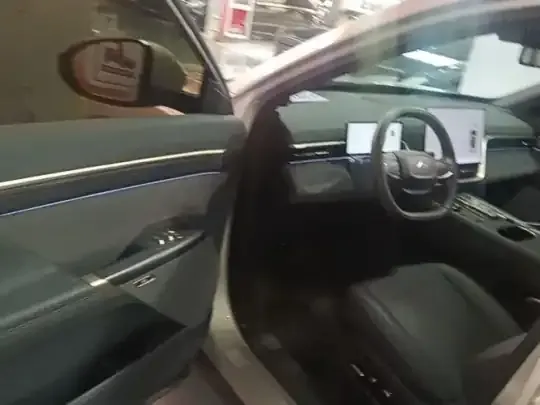 Dongfeng eπ eπ008 2025 (16300 км)