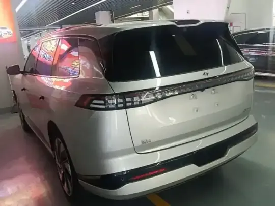 Dongfeng eπ eπ008 2025 (16300 км)