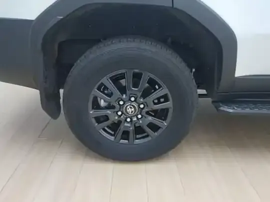 Toyota Prado 2025 (12500 км)