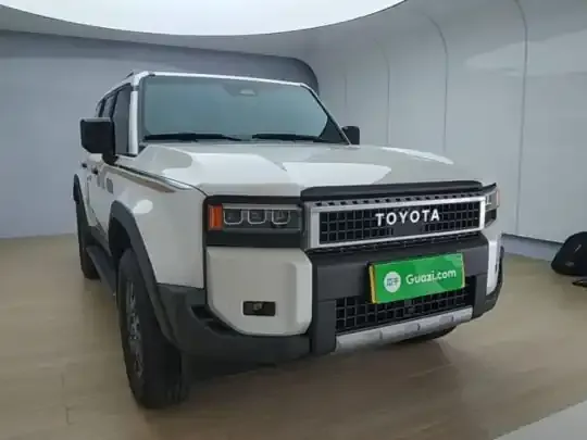 Toyota Prado 2025 (12500 км)
