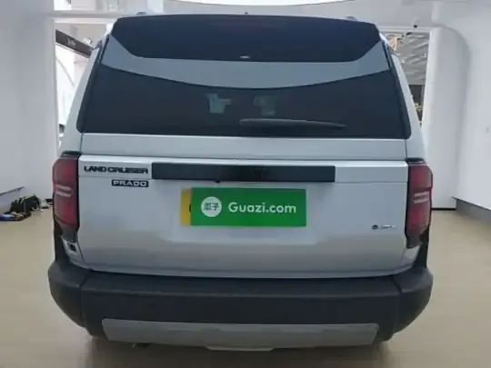 Toyota Prado 2025 (12500 км)