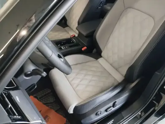 Volkswagen Magotan 2025 (2400 км)