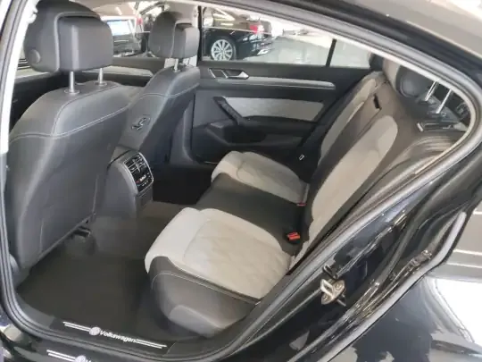 Volkswagen Magotan 2025 (2400 км)