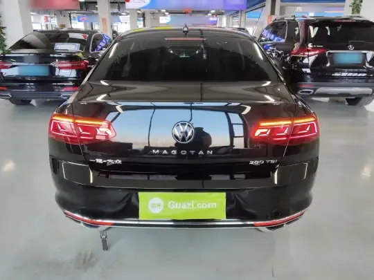 Volkswagen Magotan 2025 (2400 км)