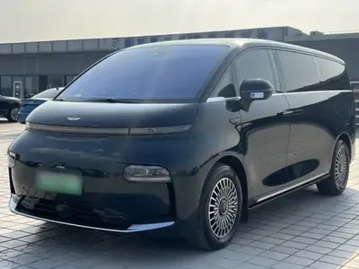 Geely Galaxy LEVC L380 2025 (1400 км)