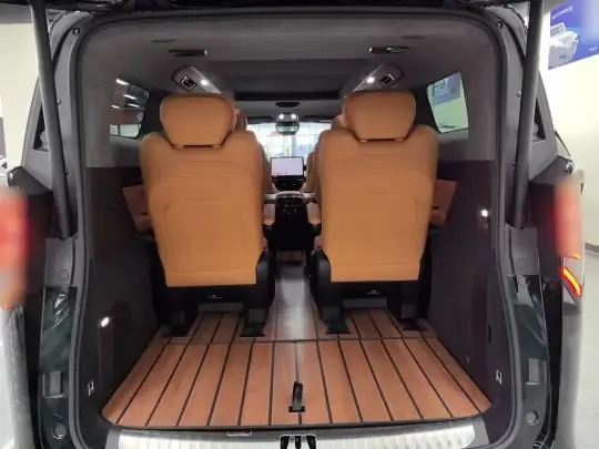 Geely Galaxy LEVC L380 2025 (1400 км)