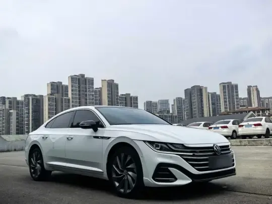 Volkswagen FAW-Volkswagen CC 2025 (15000 км)