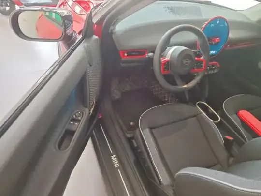 MINI Electric COOPER 2025 (2100 км)