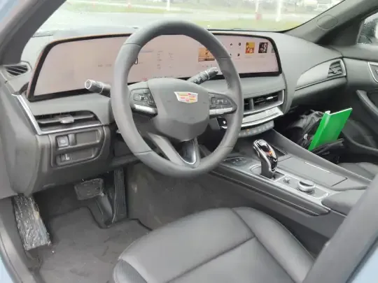 Cadillac CT5 2025 (100 км)