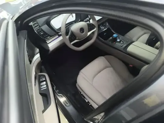 BYD Han 2025 (2700 км)