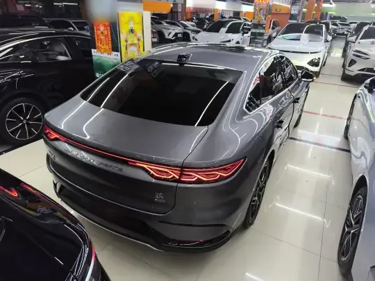 BYD Han 2025 (2700 км)