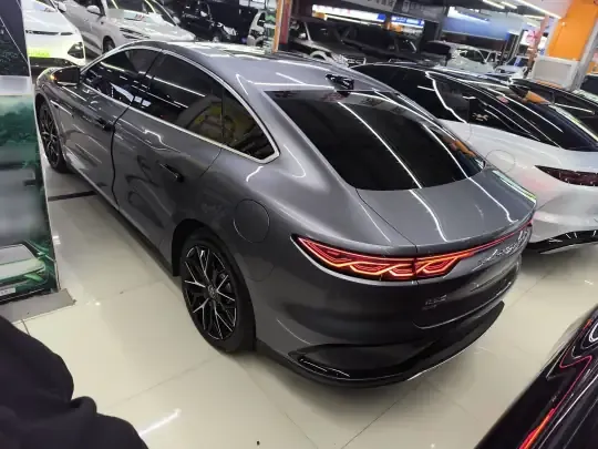 BYD Han 2025 (2700 км)
