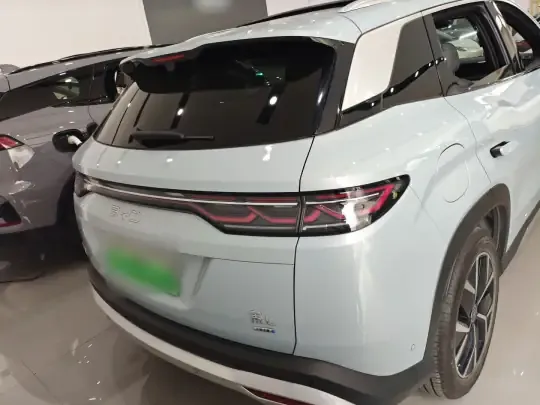 BYD Song L DM-i 2025 (4200 км)