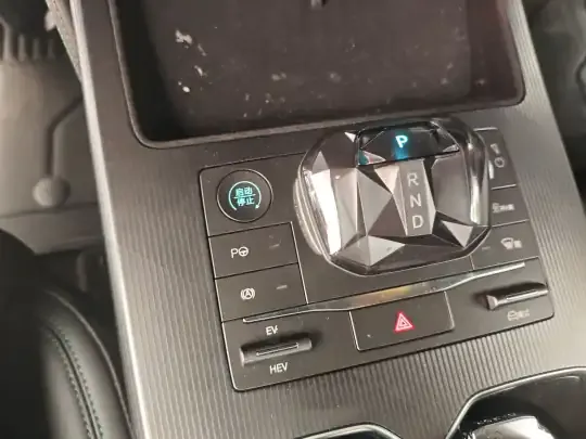 BYD Song L DM-i 2025 (5300 км)