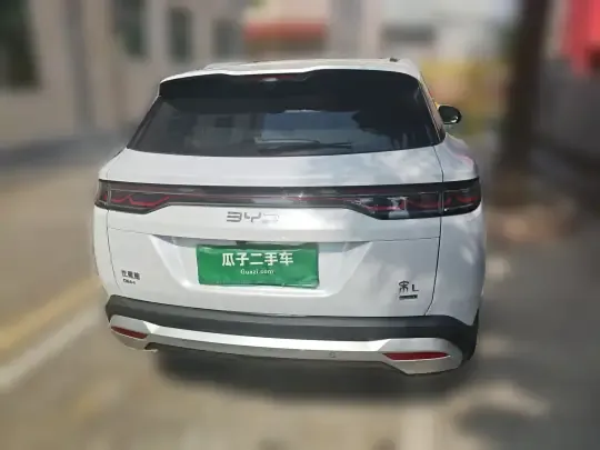 BYD Song L DM-i 2025 (5300 км)